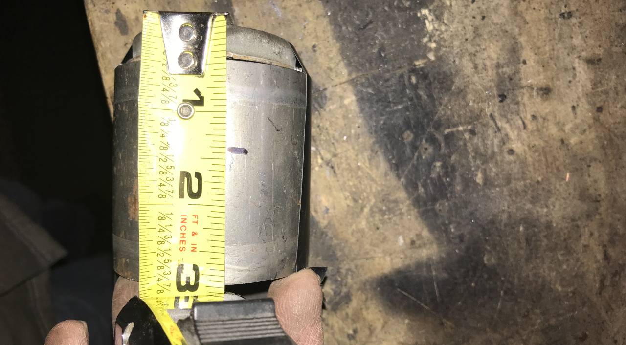 Measuring end cap and exhaust pipe