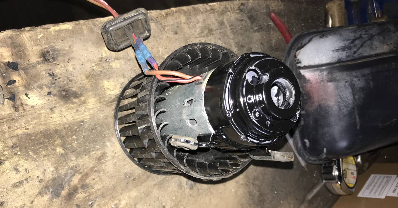 New motor mount painted